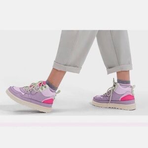 UGG Women's Highland Hi Heritage Boots size 6.5